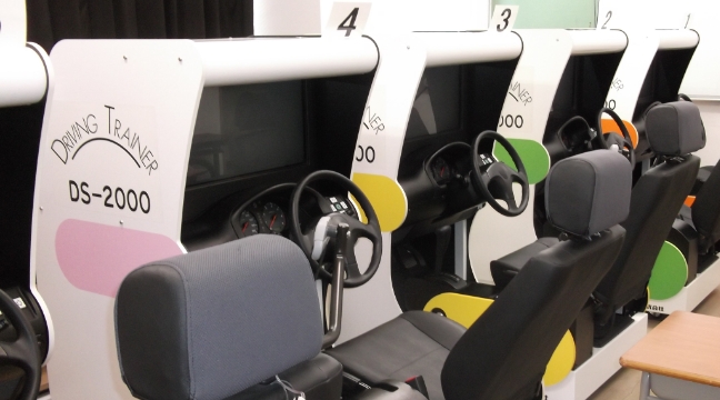 模擬運転装置を使用した運転適性検査